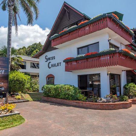 Swiss Chalet Lodge Motel Пайхия Екстериор снимка