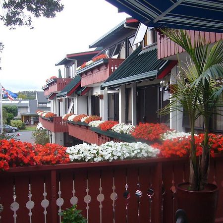 Swiss Chalet Lodge Motel Пайхия Стая снимка