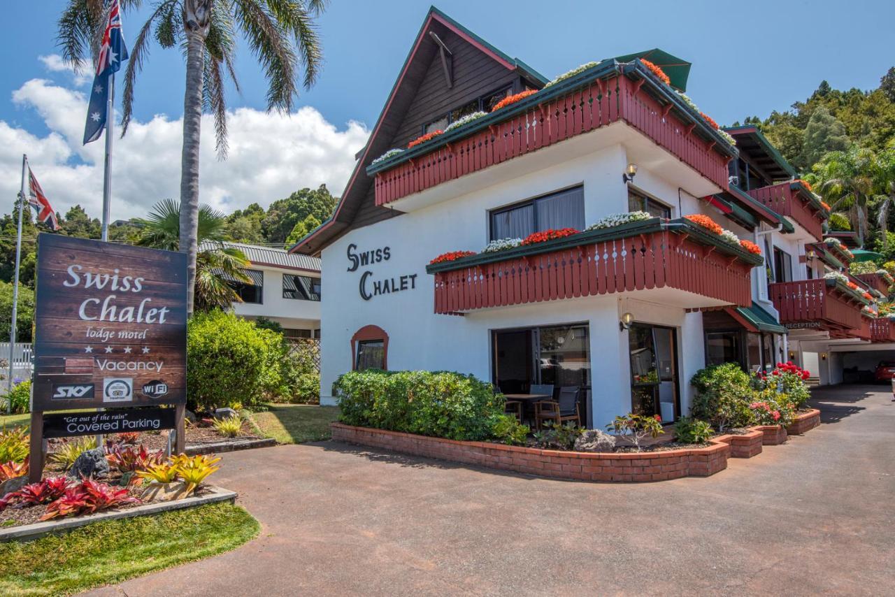 Swiss Chalet Lodge Motel Пайхия Екстериор снимка