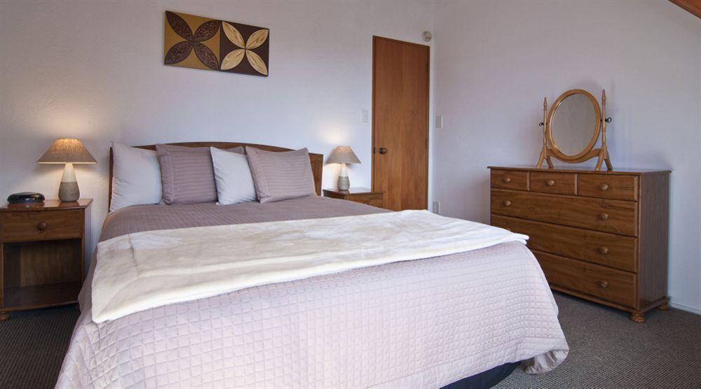 Swiss Chalet Lodge Motel Пайхия Екстериор снимка