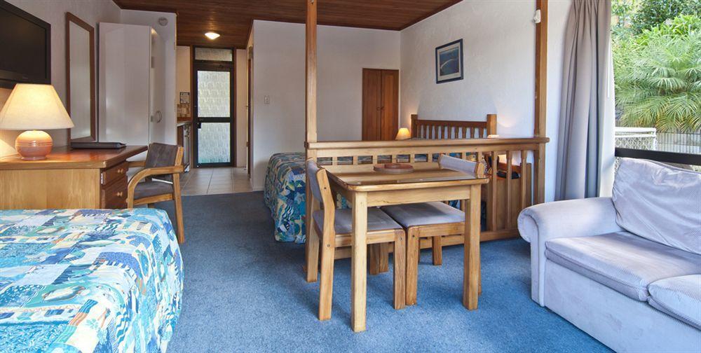 Swiss Chalet Lodge Motel Пайхия Екстериор снимка