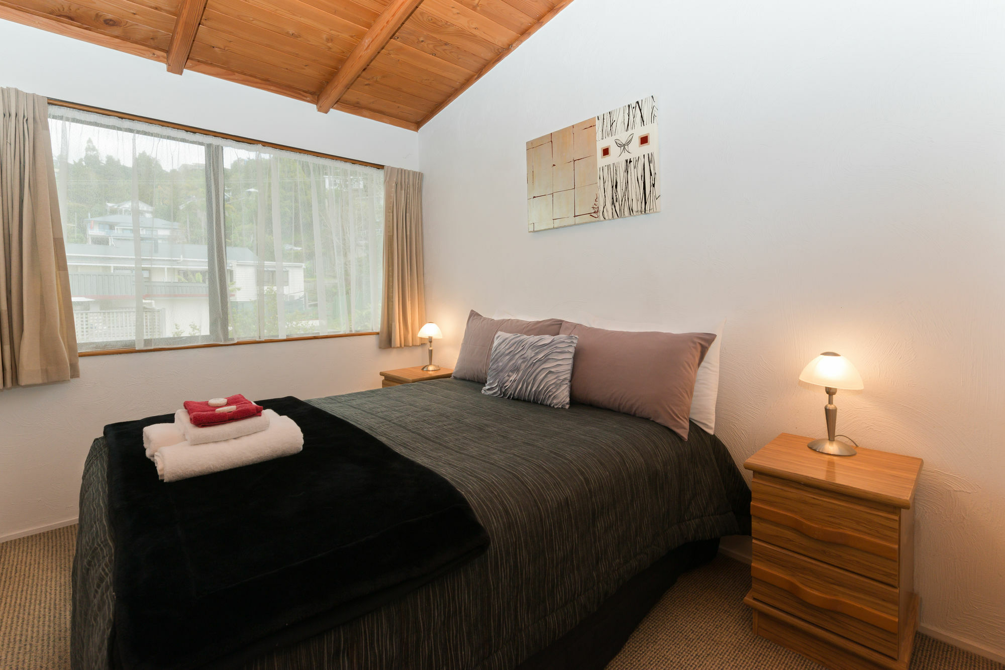 Swiss Chalet Lodge Motel Пайхия Екстериор снимка